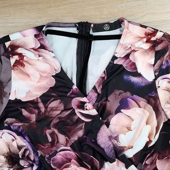 🔹️Missguided Purple Floral Faux Wrap Around Mini Dress Size 4 - Picture 4 of 12